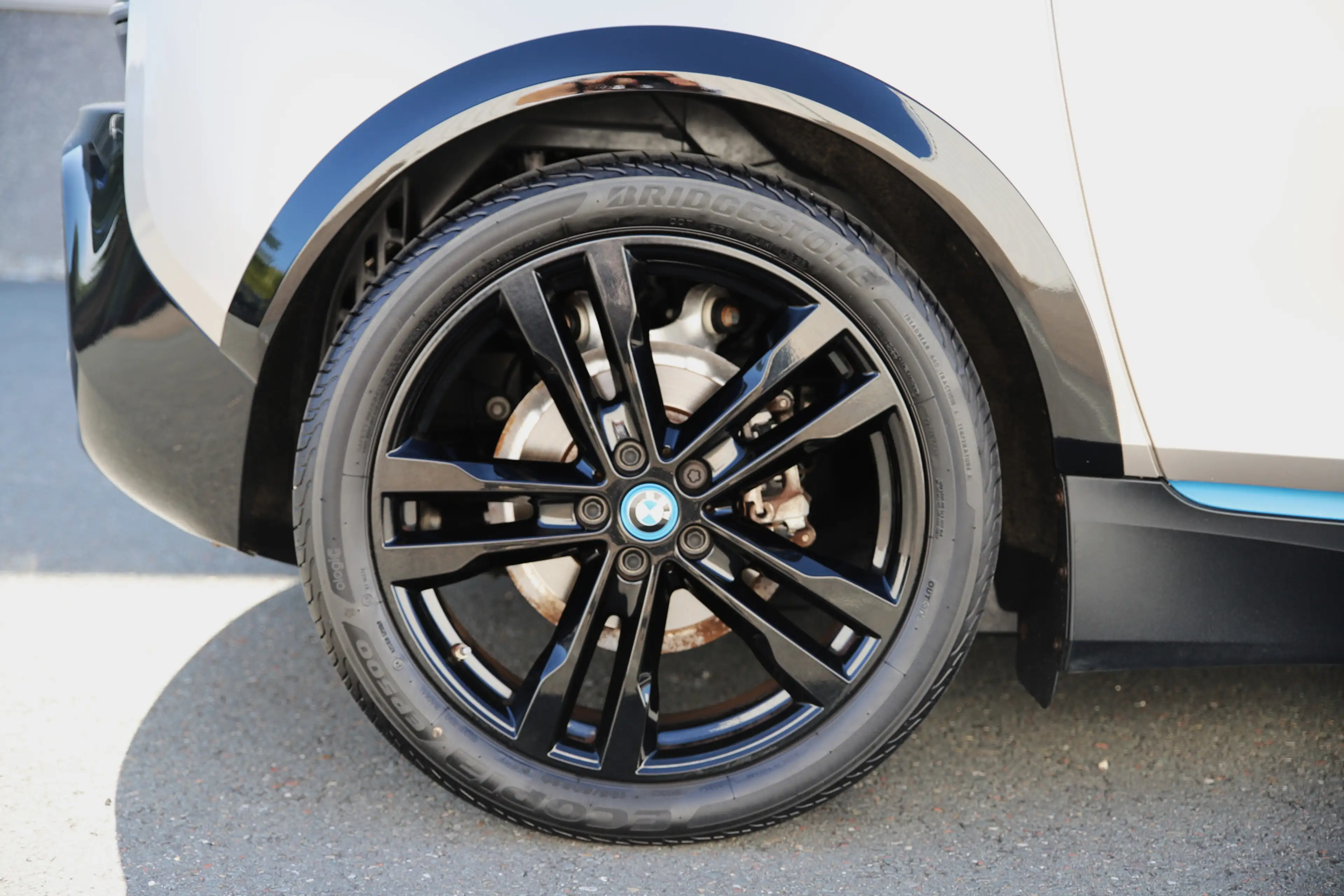 BMW i3 Executive 120Ah 42 kWh Kaschmir silver/ Sunroof/Ca — photo 10