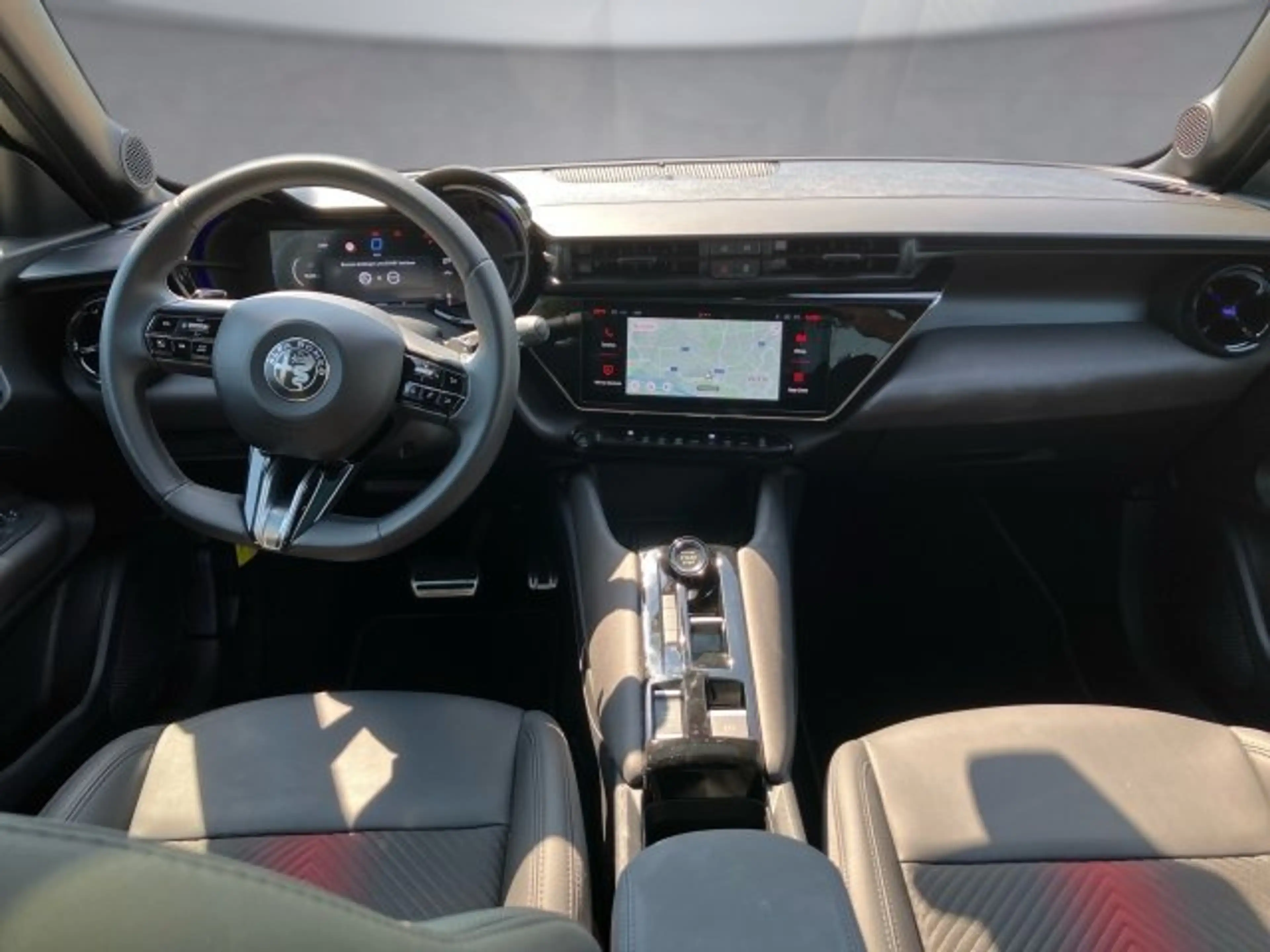 Alfa Romeo Junior Ibrida Speciale 1.2 136PS MHEV FWD — photo 9