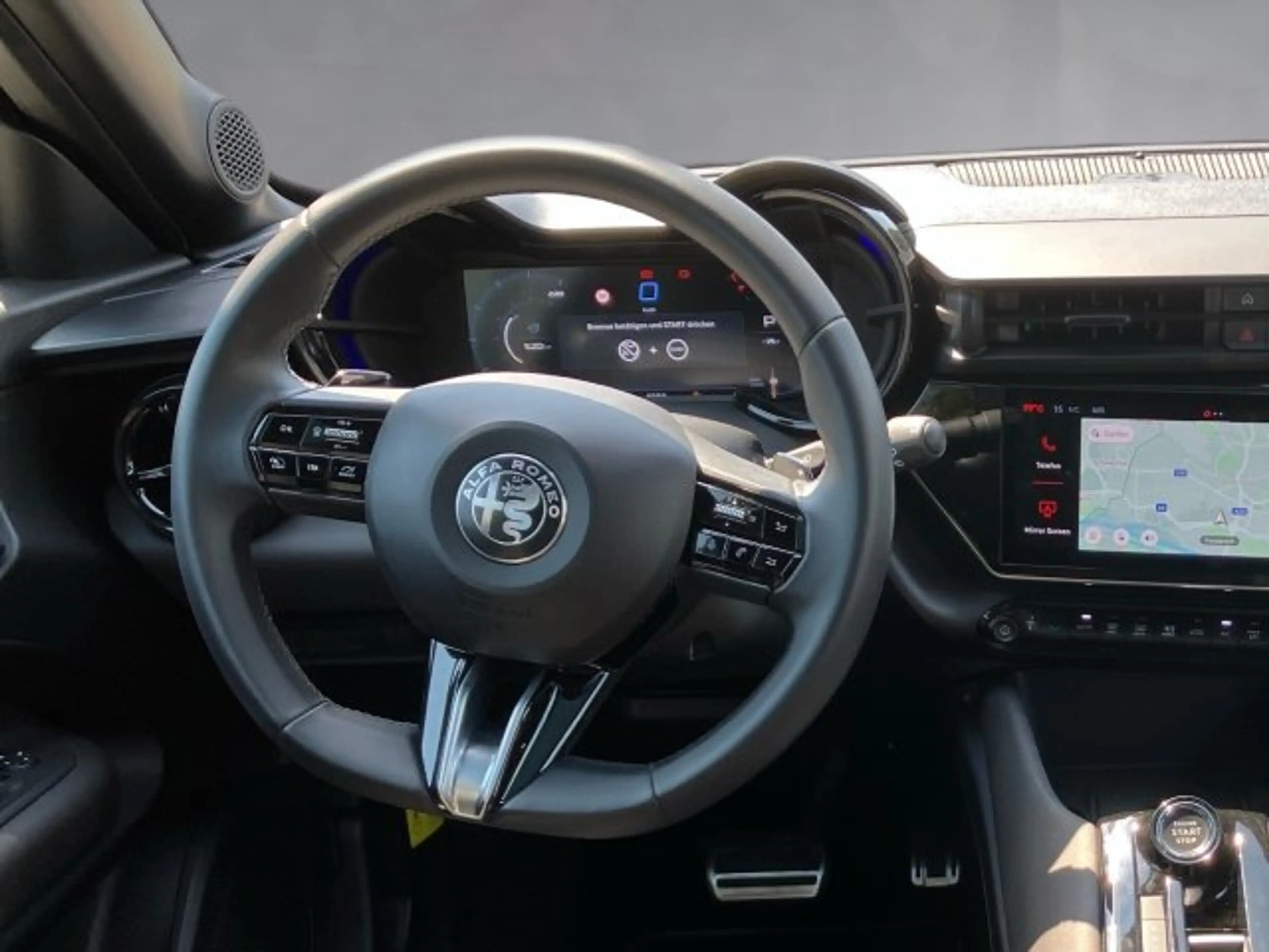 Alfa Romeo Junior Ibrida Speciale 1.2 136PS MHEV FWD — photo 10