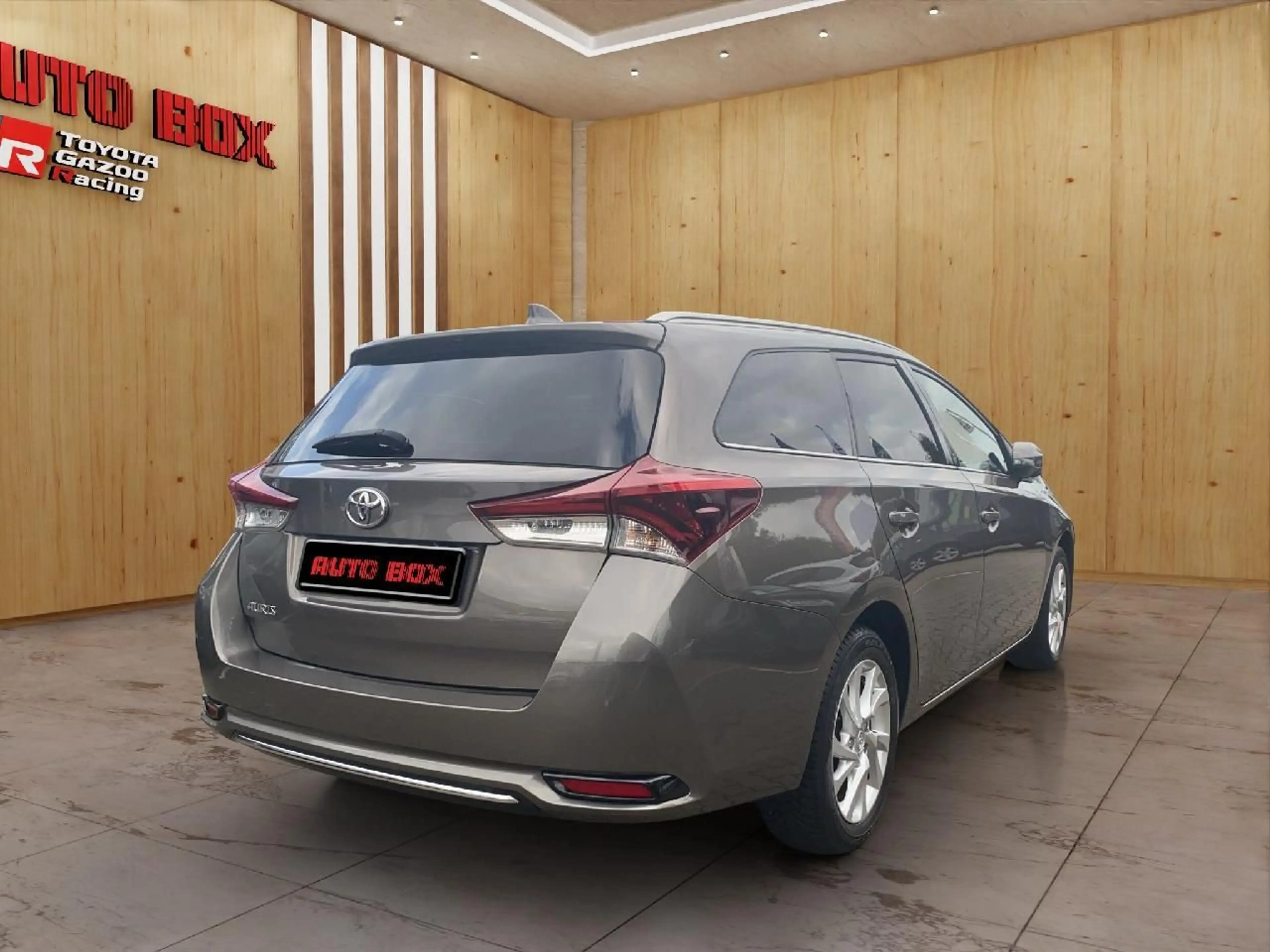 Toyota Auris Auris TS 1.2l Team D + Comfortpaket — photo 5