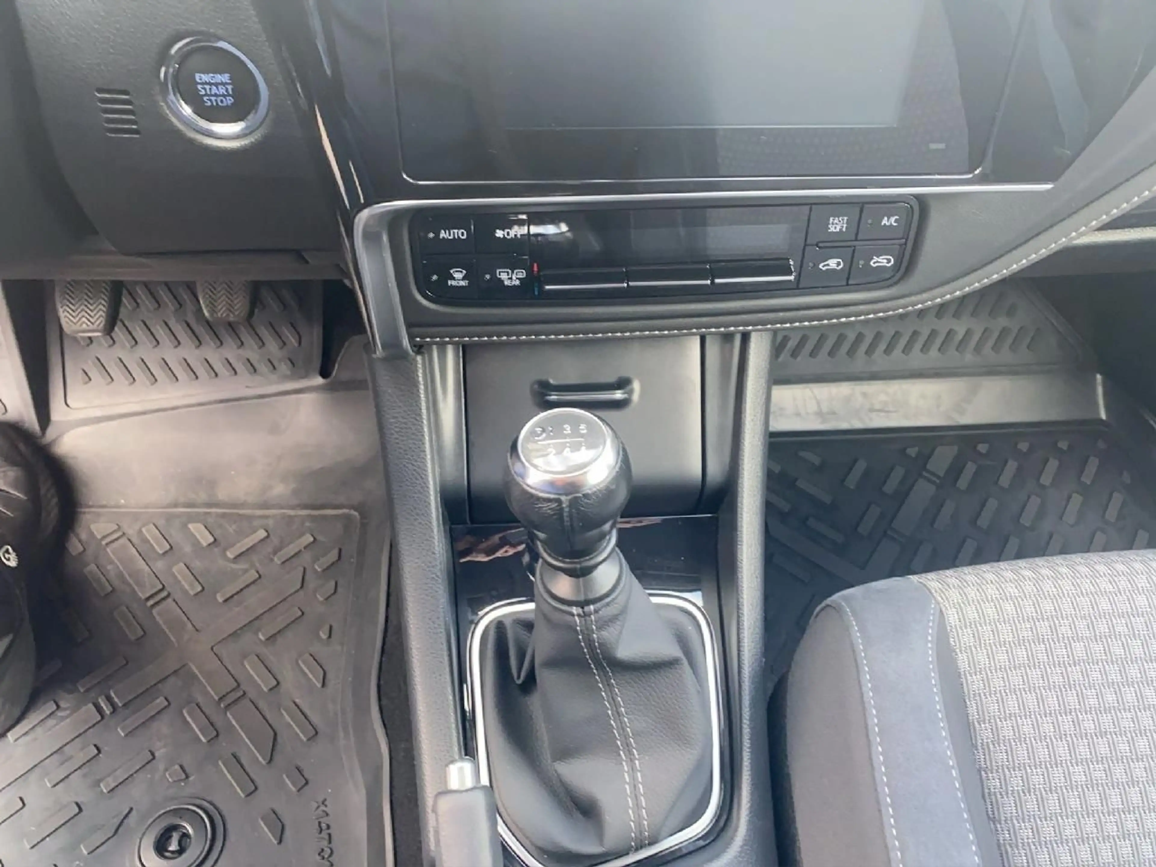 Toyota Auris Auris TS 1.2l Team D + Comfortpaket — photo 13