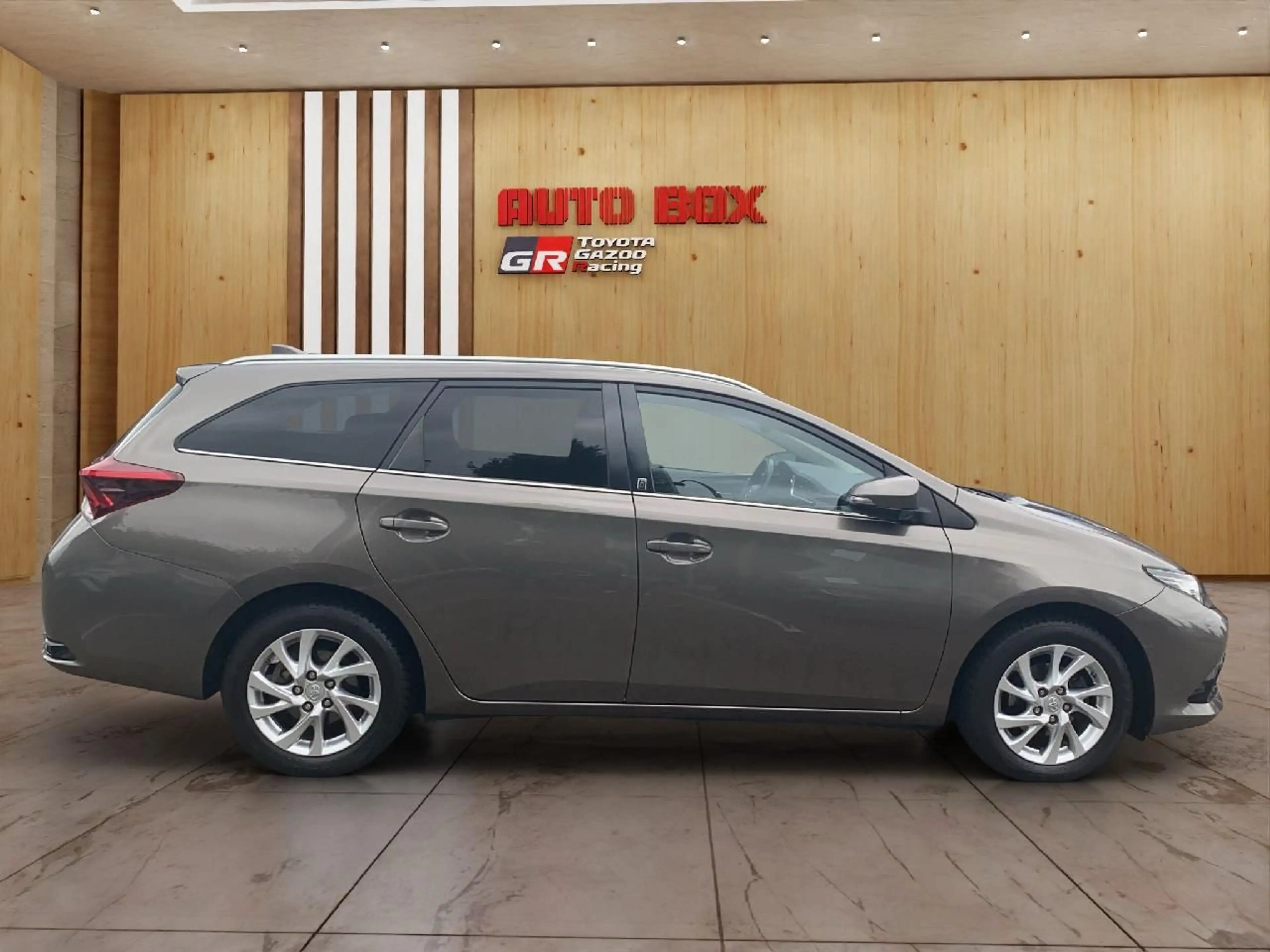 Toyota Auris Auris TS 1.2l Team D + Comfortpaket — photo 4