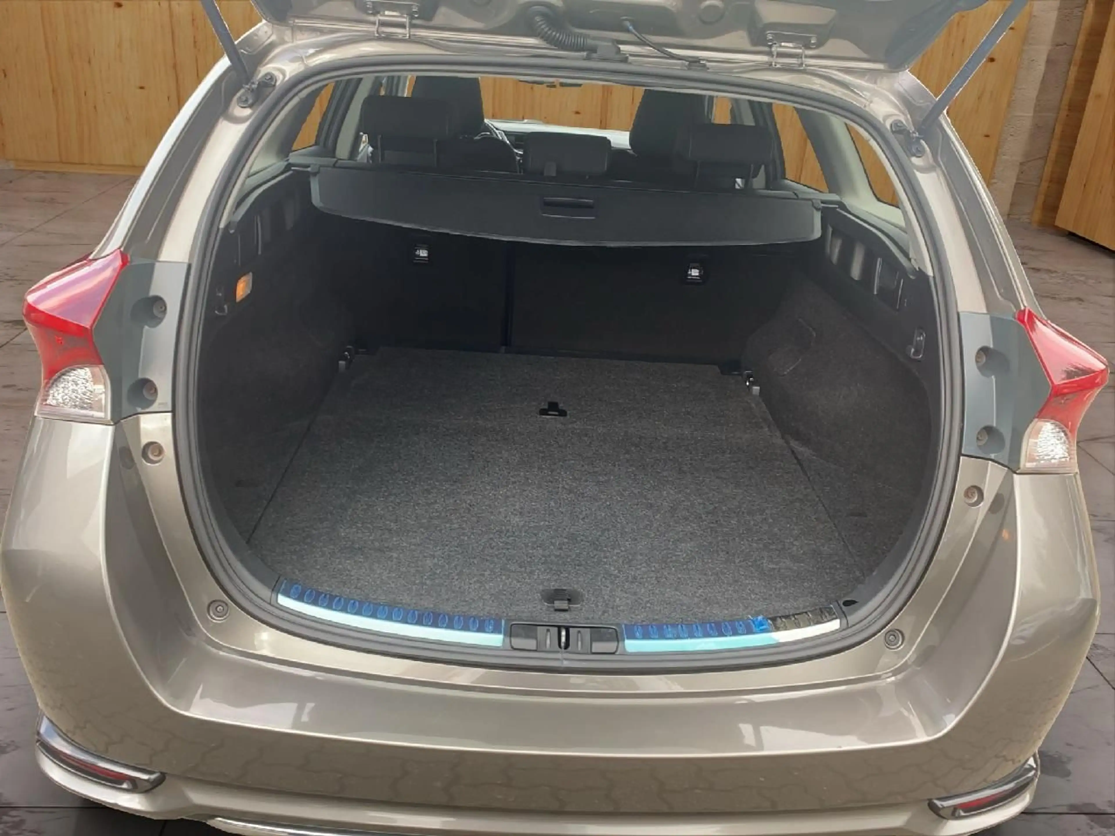 Toyota Auris Auris TS 1.2l Team D + Comfortpaket — photo 7
