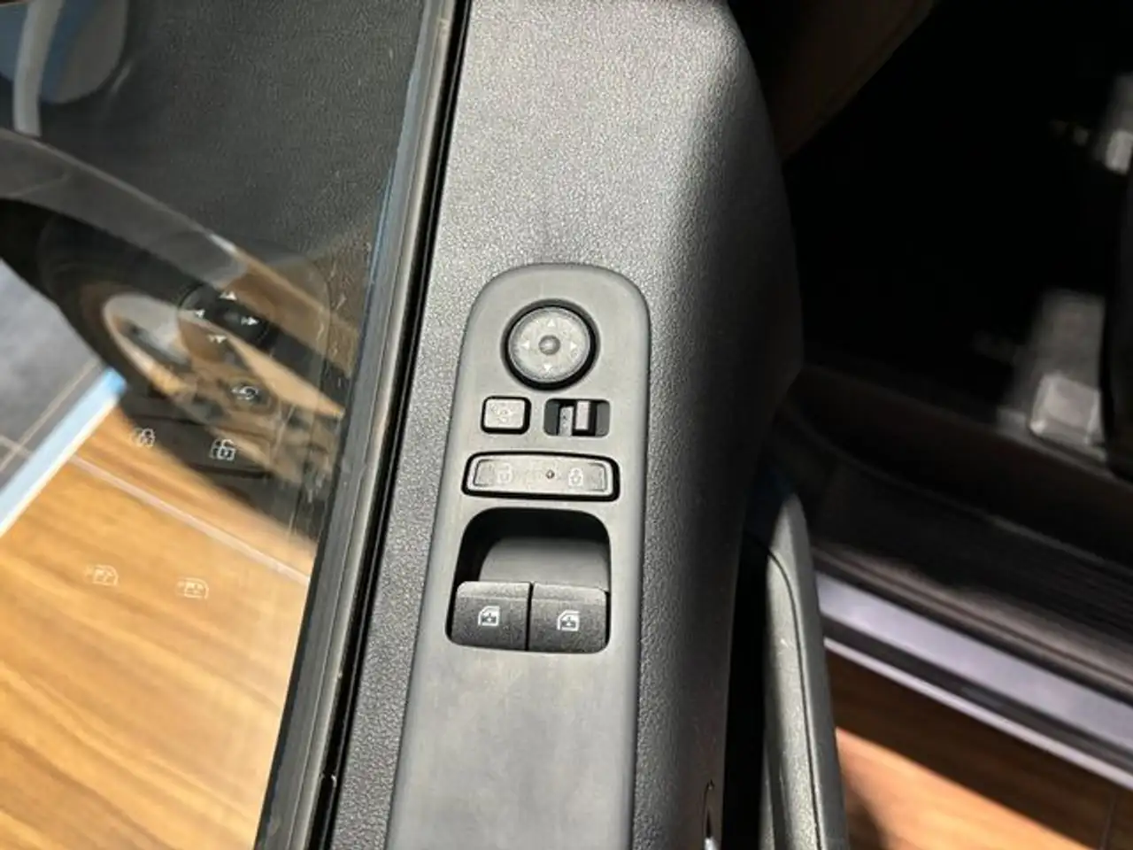 Hyundai STARIA 2.2 Prime 2WD ACC SITZBELÜFTUNG LED 11