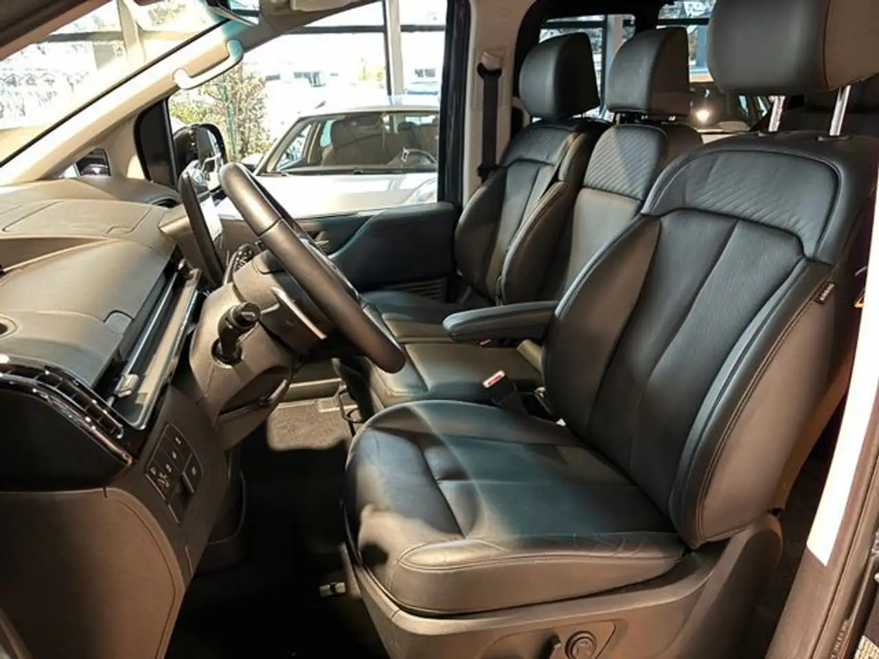 Hyundai STARIA 2.2 Prime 2WD ACC SITZBELÜFTUNG LED 12