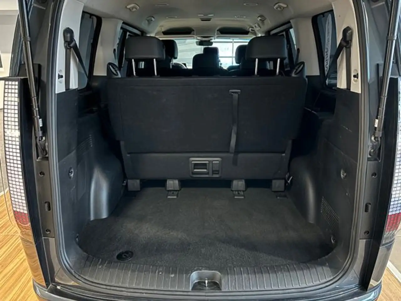 Hyundai STARIA 2.2 Prime 2WD ACC SITZBELÜFTUNG LED 7