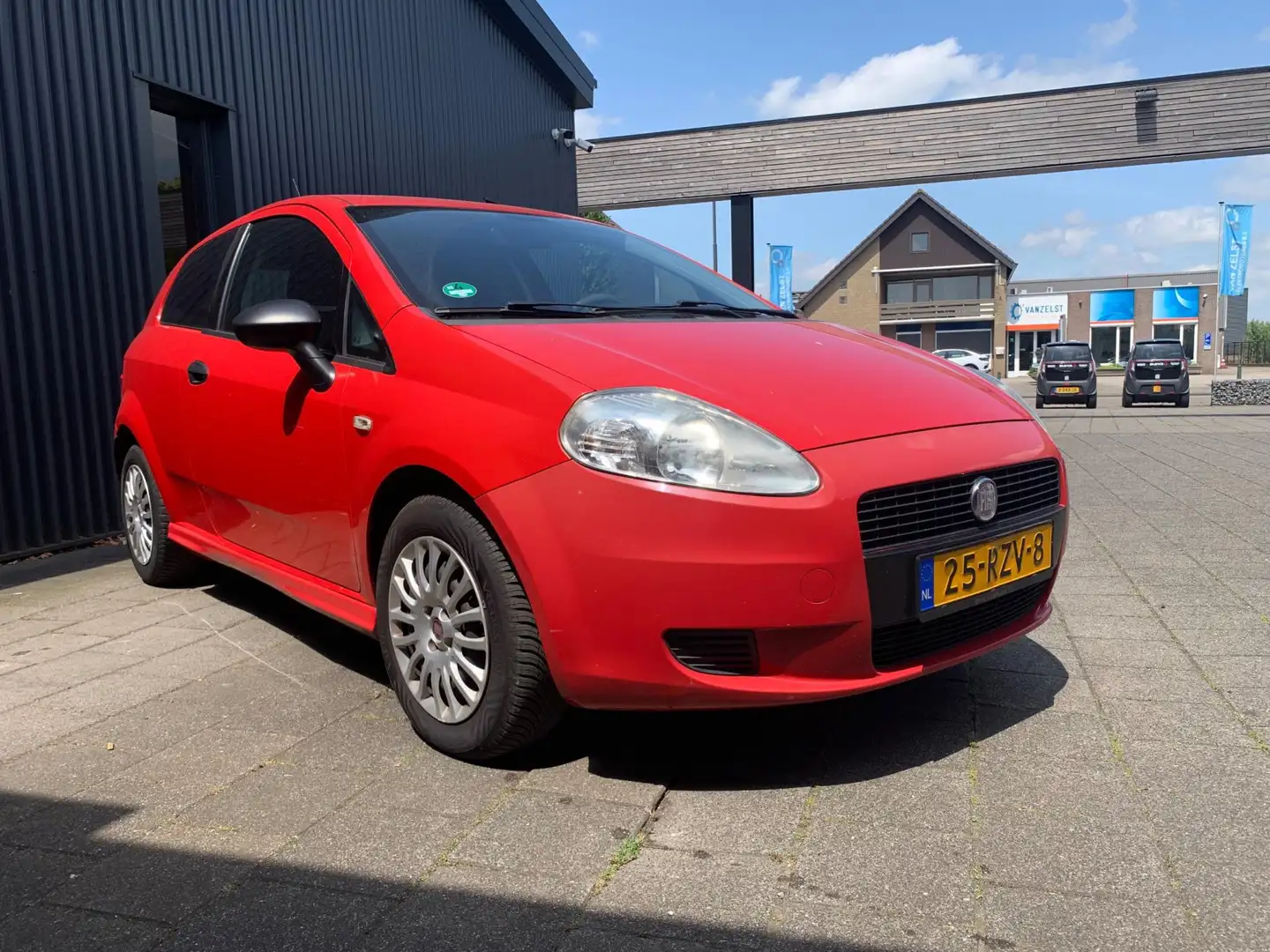 Fiat Grande Punto 1.3 M-Jet Actual, APK 25-6-2026! ZEER GOED ONDERHO Rood - 2