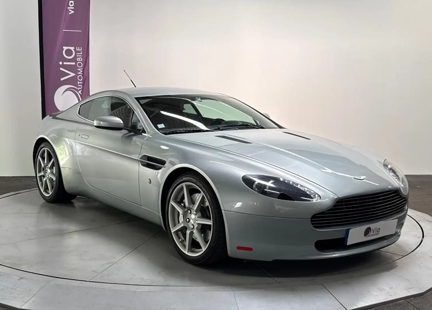 Aston Martin Vantage Vantage V8 Coupé Gris - 1
