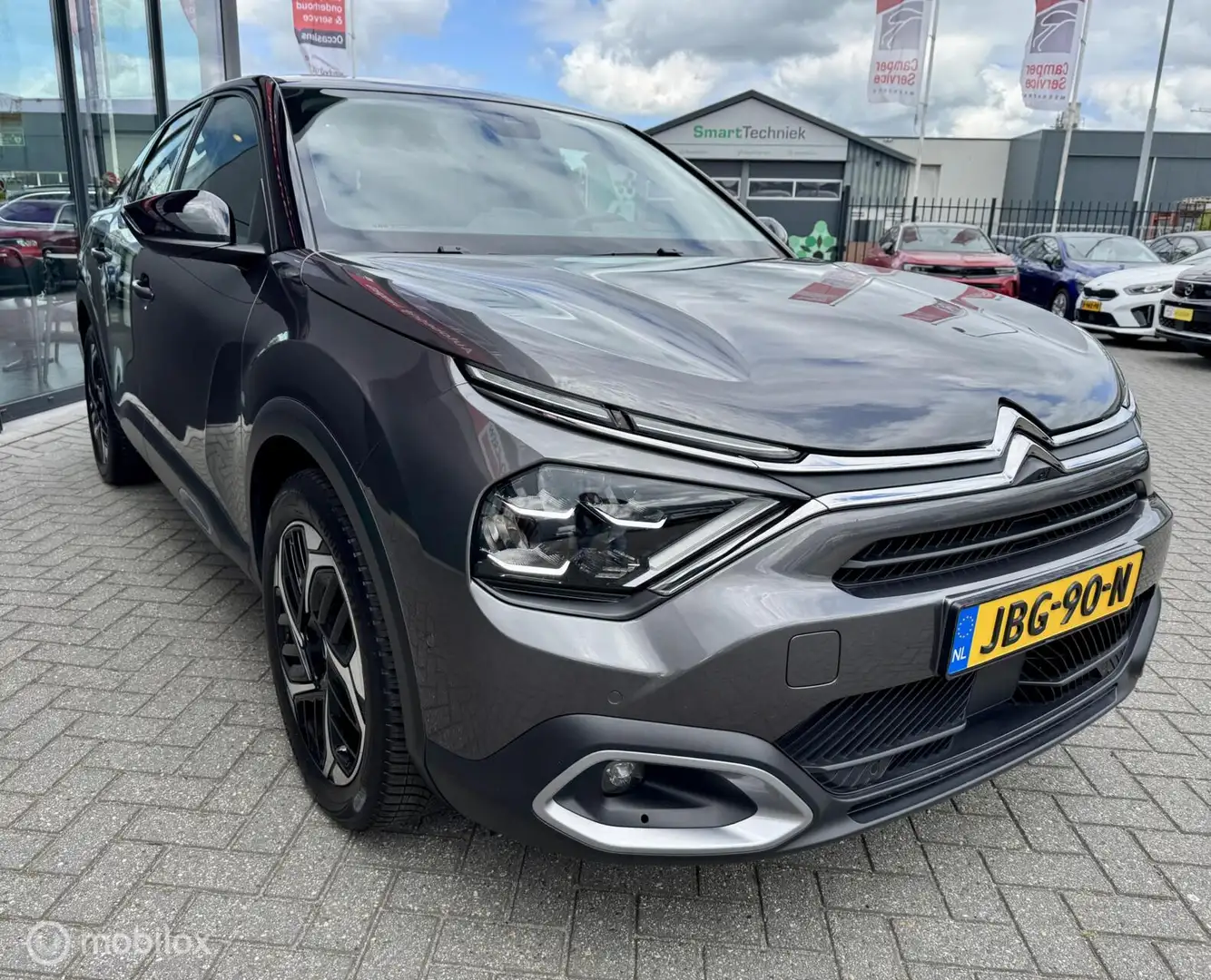 Citroen C4 1.2 Puretech Max Grijs - 2