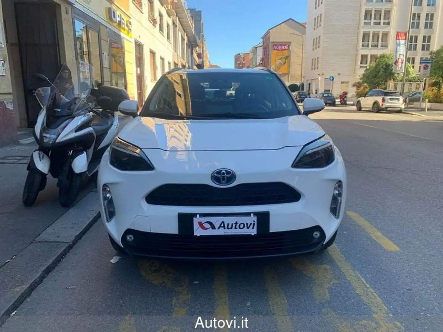 Toyota Yaris Cross Yaris Cross 1.5 Hybrid 5p. E-CVT Active (PROMO) Weiß - 2