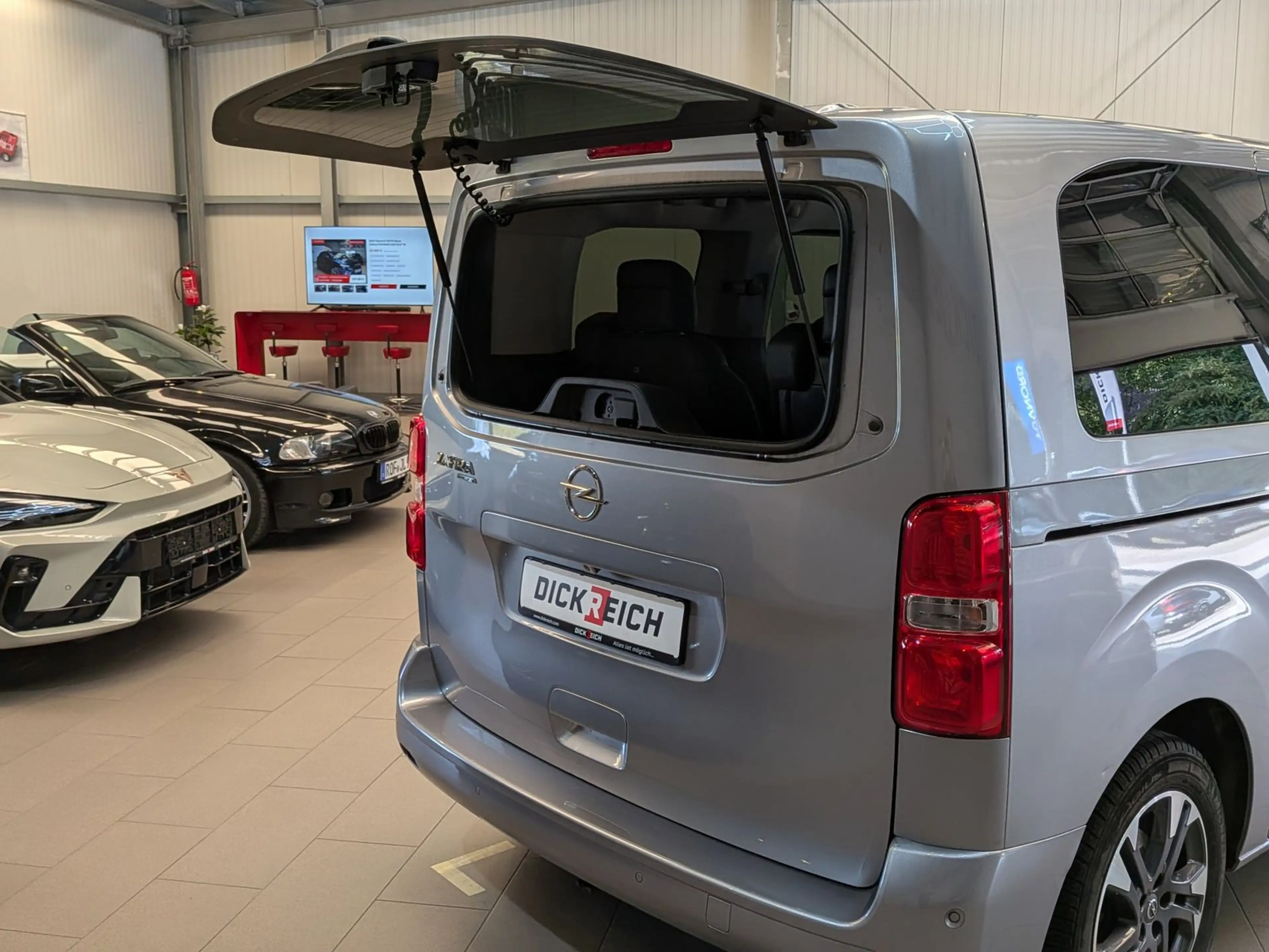 Opel Zafira Life M L2 STANDHZG*CAM*LEDER*AHK*6-SITZ — photo 4