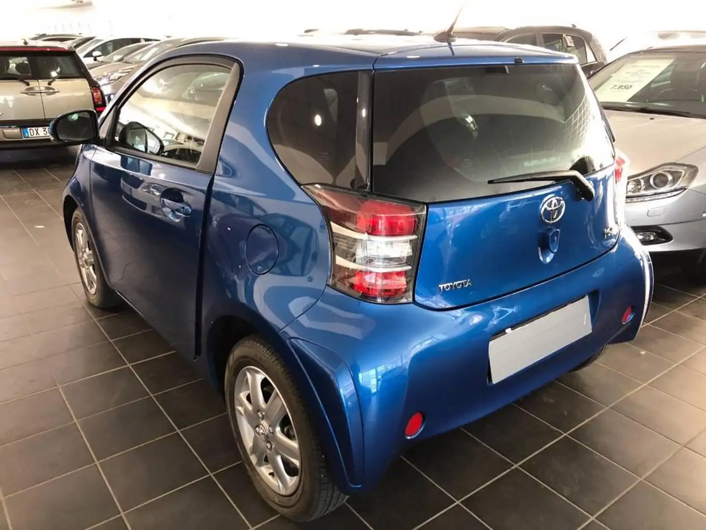 Toyota iQ 1.0 Sol - 2