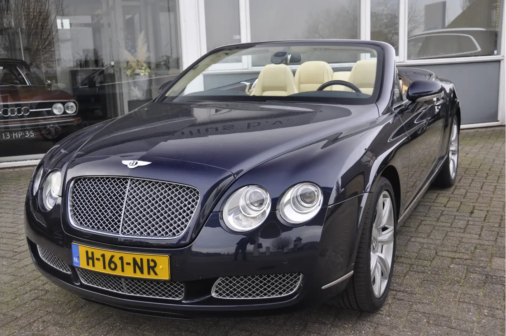 Bentley Continental GTC 6.0 W12 Синій - 2