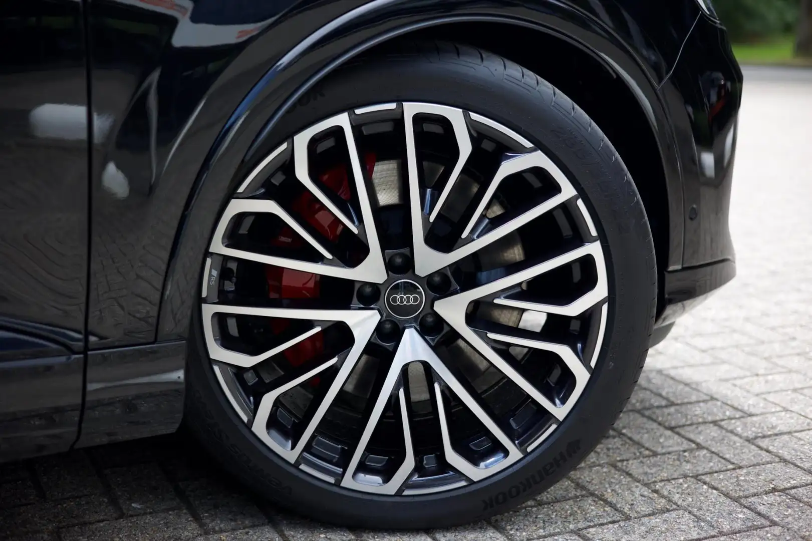 Audi Q7 60 TFSIe quattro Competition | Pano | Trekhaak | M Zwart - 2