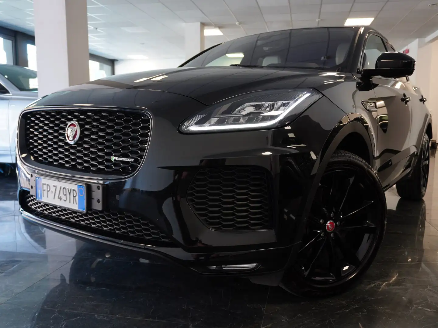 Jaguar E-Pace 2.0 249 CV AWD aut.  S R-Dynamic SED. VENTILATI Nero - 1