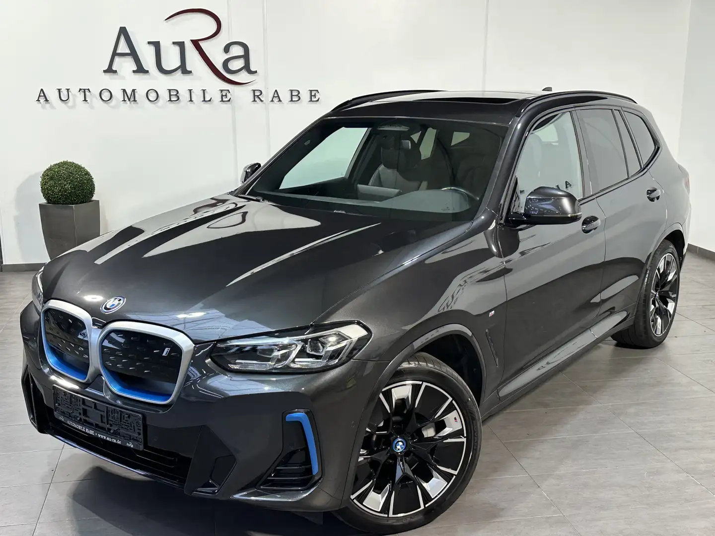 BMW X3 M-Sport NAV+LED+AHK+KAMERA+20ZOLL+PANO+VC Grau - 2