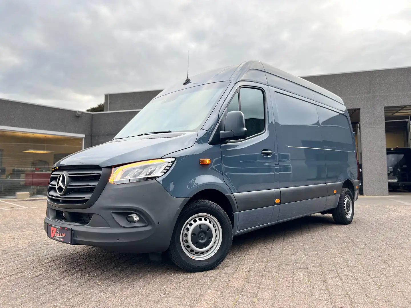 Mercedes-Benz Sprinter 315 L2H2 FWD(36.950€ex) CAMERA 360|MBUX| SENSOR Gris - 2