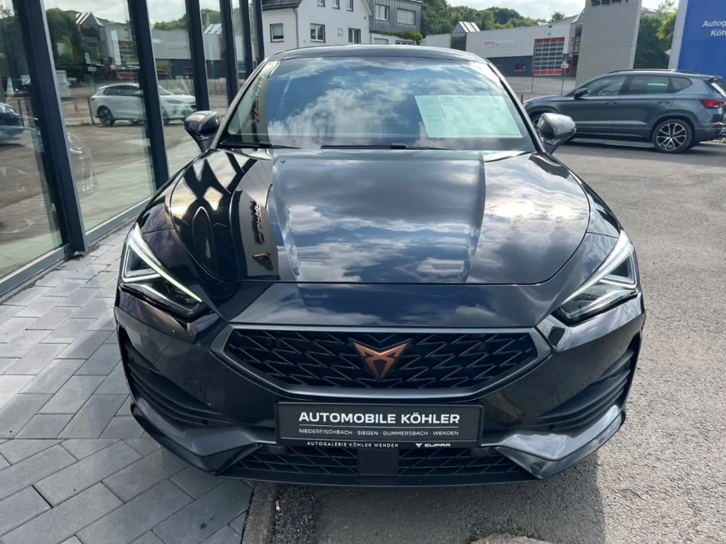 CUPRA Leon 1.5 eTSI Matrix, Kessy, RVC, el. Fahrersitz Schwarz - 2