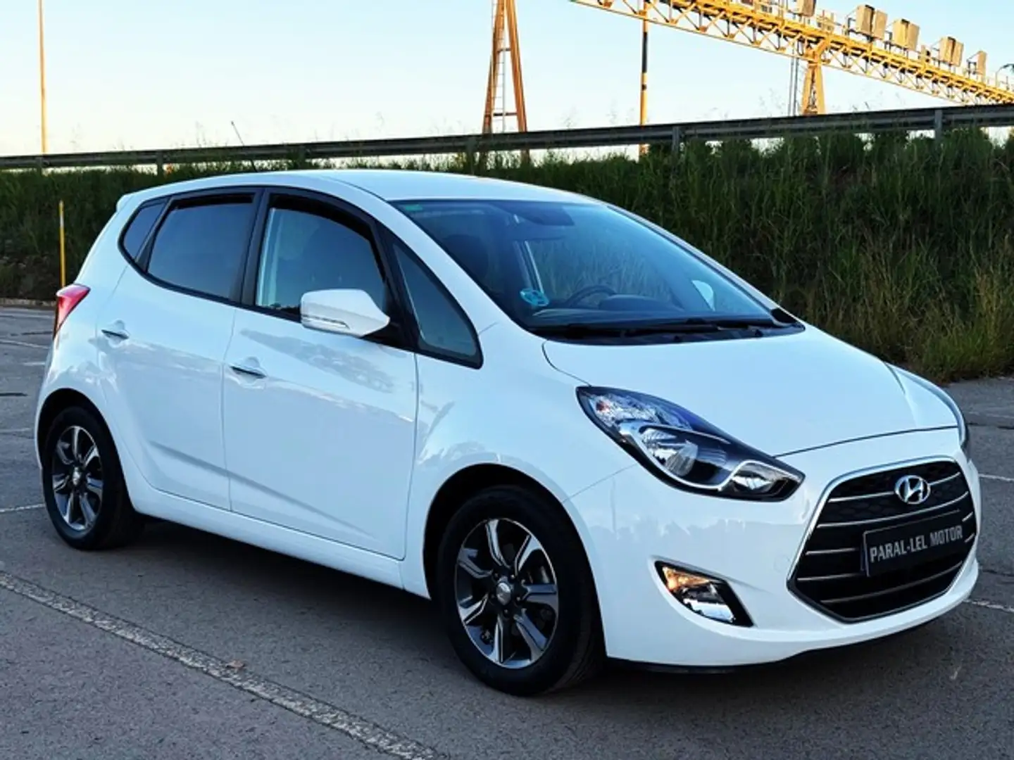 Hyundai iX20 1.6 MPI BD Tecno 126 Blanc - 1