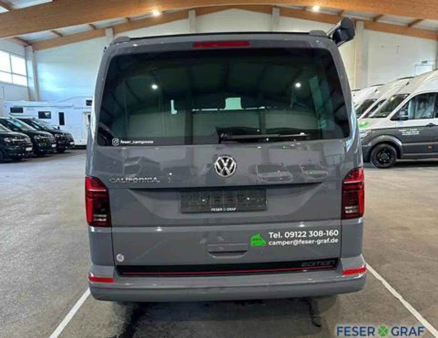 Volkswagen T6.1 California 6.1 Schwarz - 2