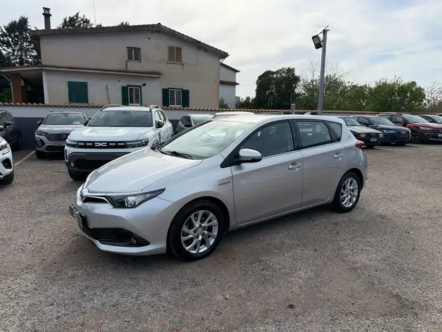 Toyota Auris Auris II 2015 1.8h Lounge cvt