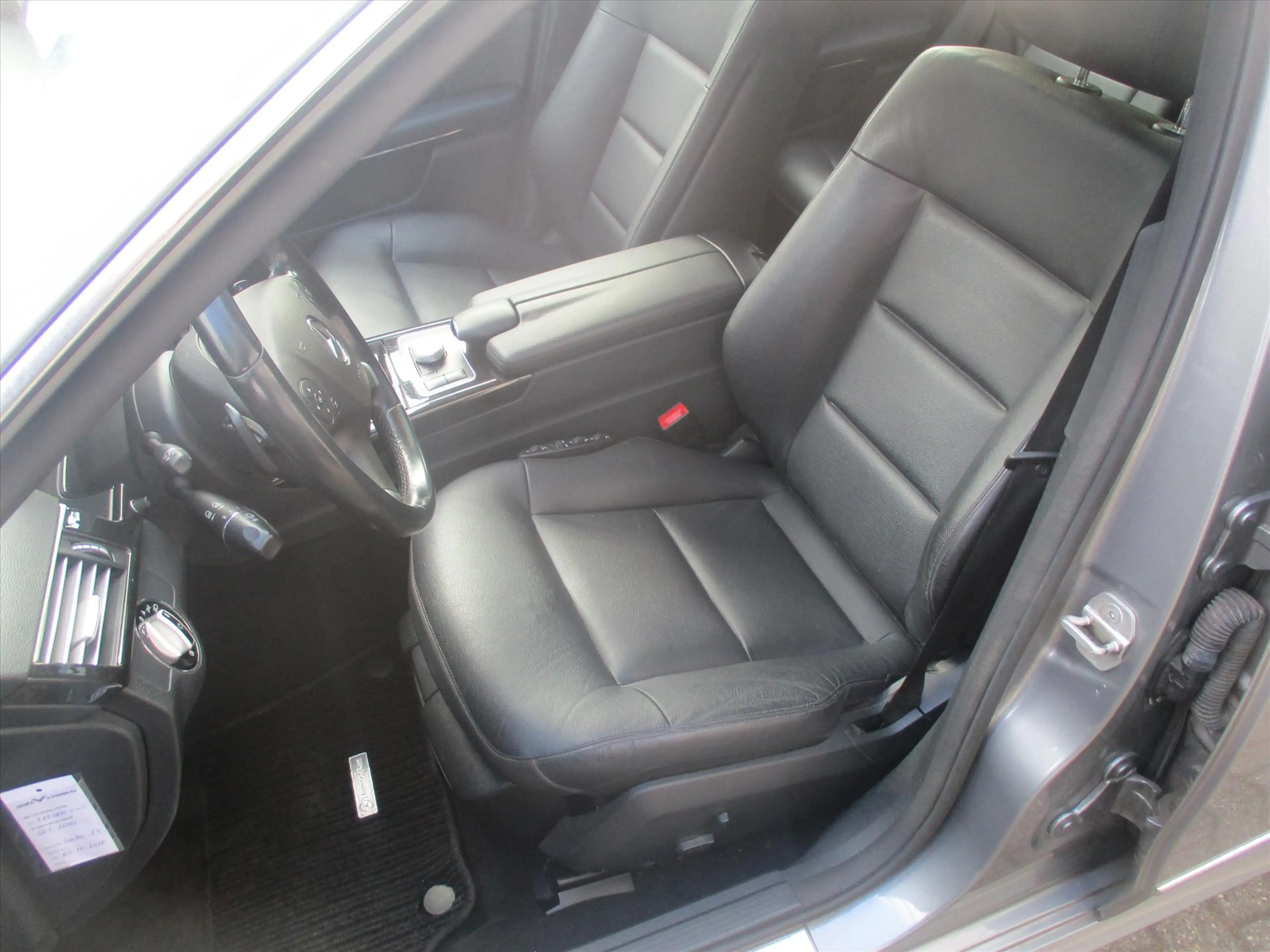 Mercedes-Benz E 350 E350 CGI BlueEfficiency Aut. AVANTGARDE / Youngtim — photo 8