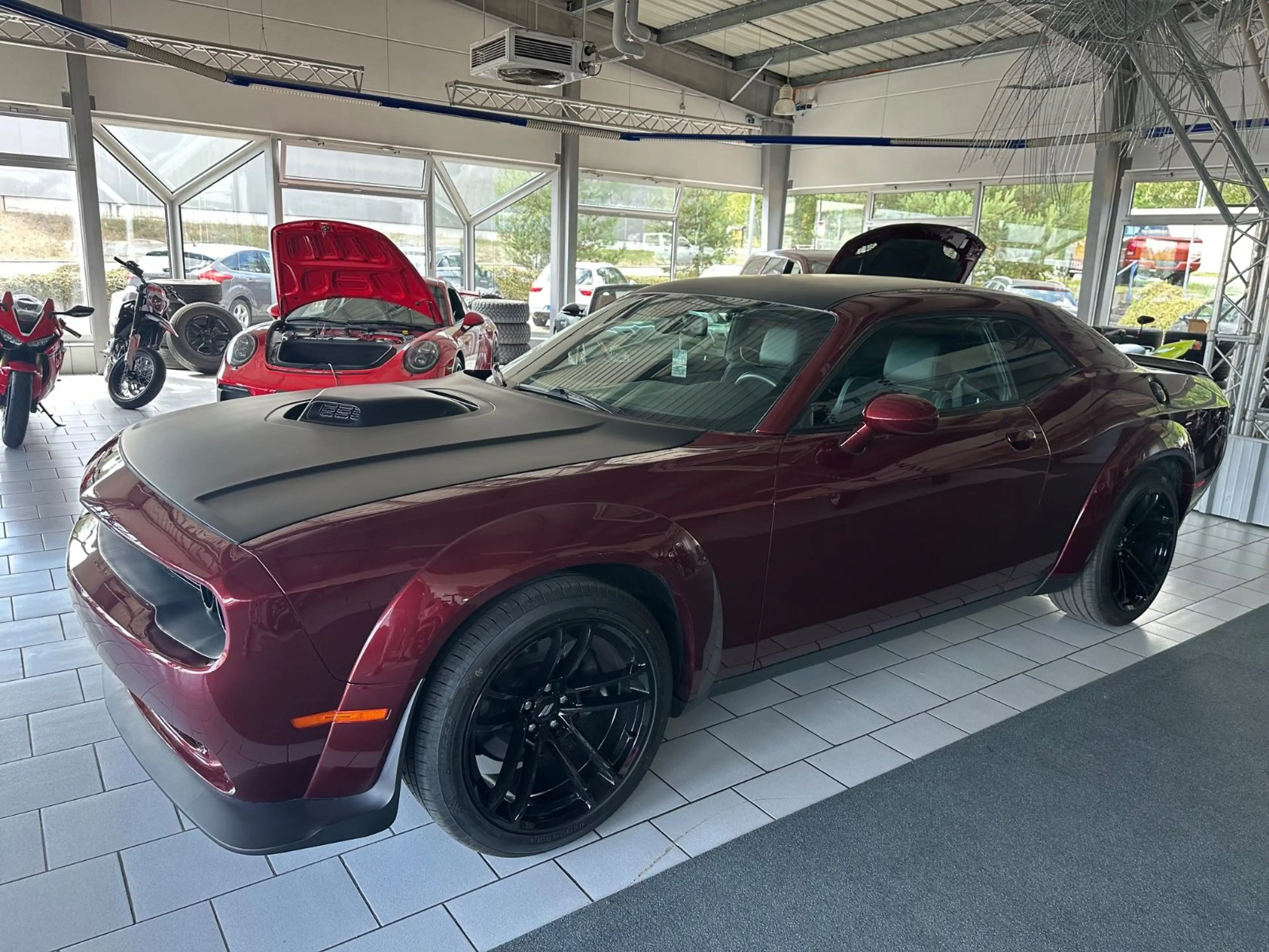 Dodge Challenger 5,7 R/T Aut. Shaker Widebody — photo 6