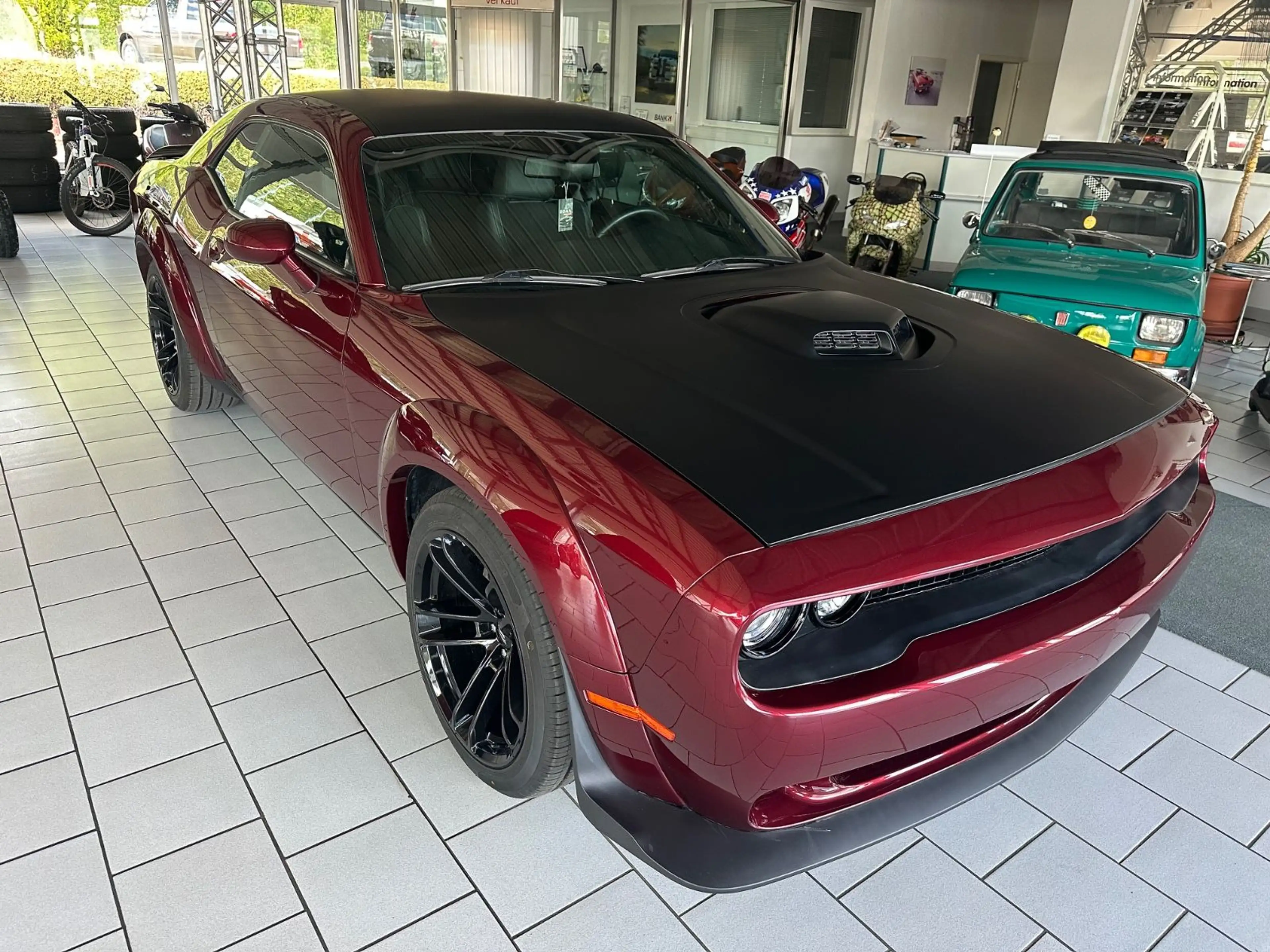 Dodge Challenger 5,7 R/T Aut. Shaker Widebody — photo 3