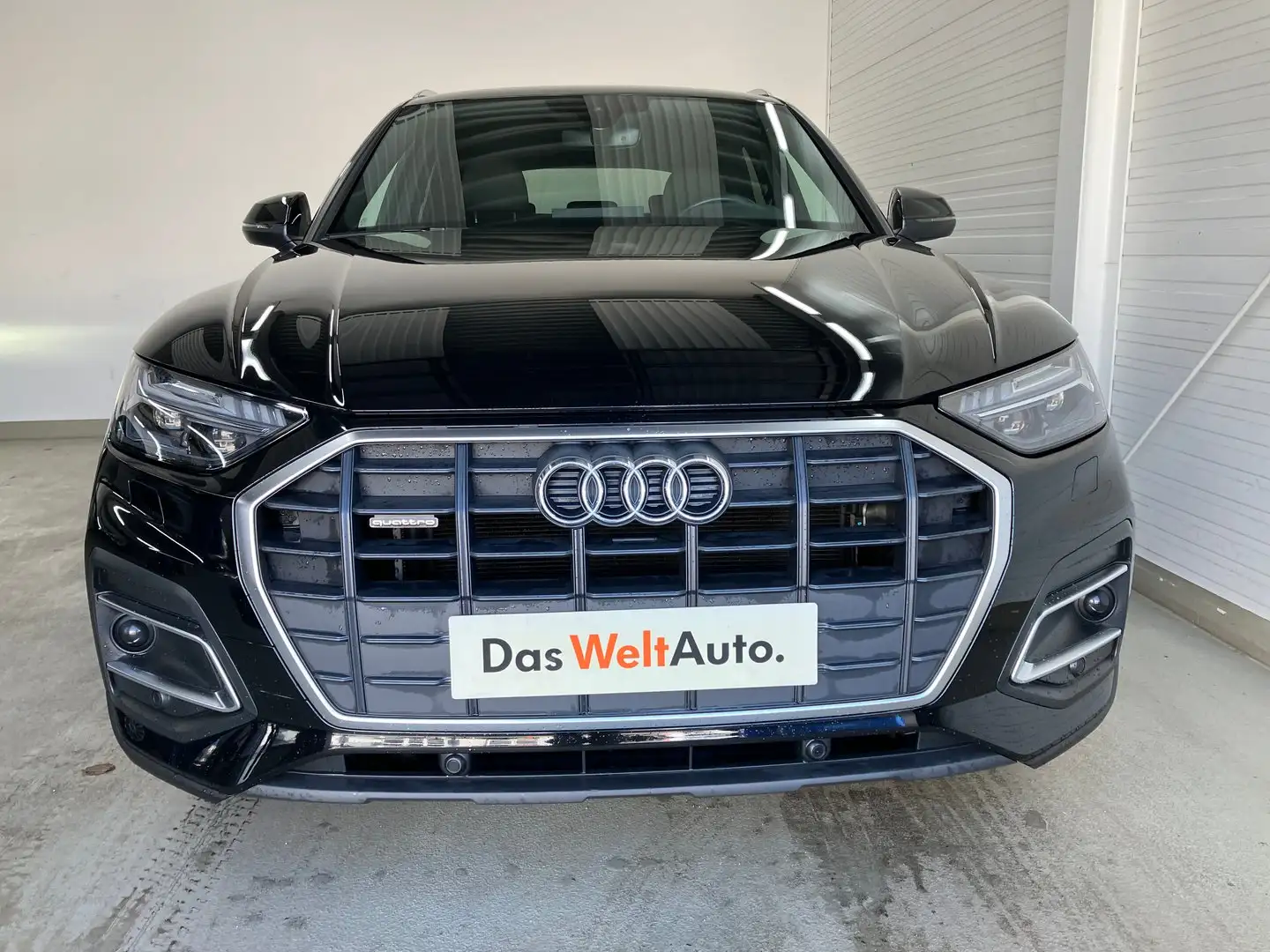 Audi Q5 40 TDI quattro intense Schwarz - 2