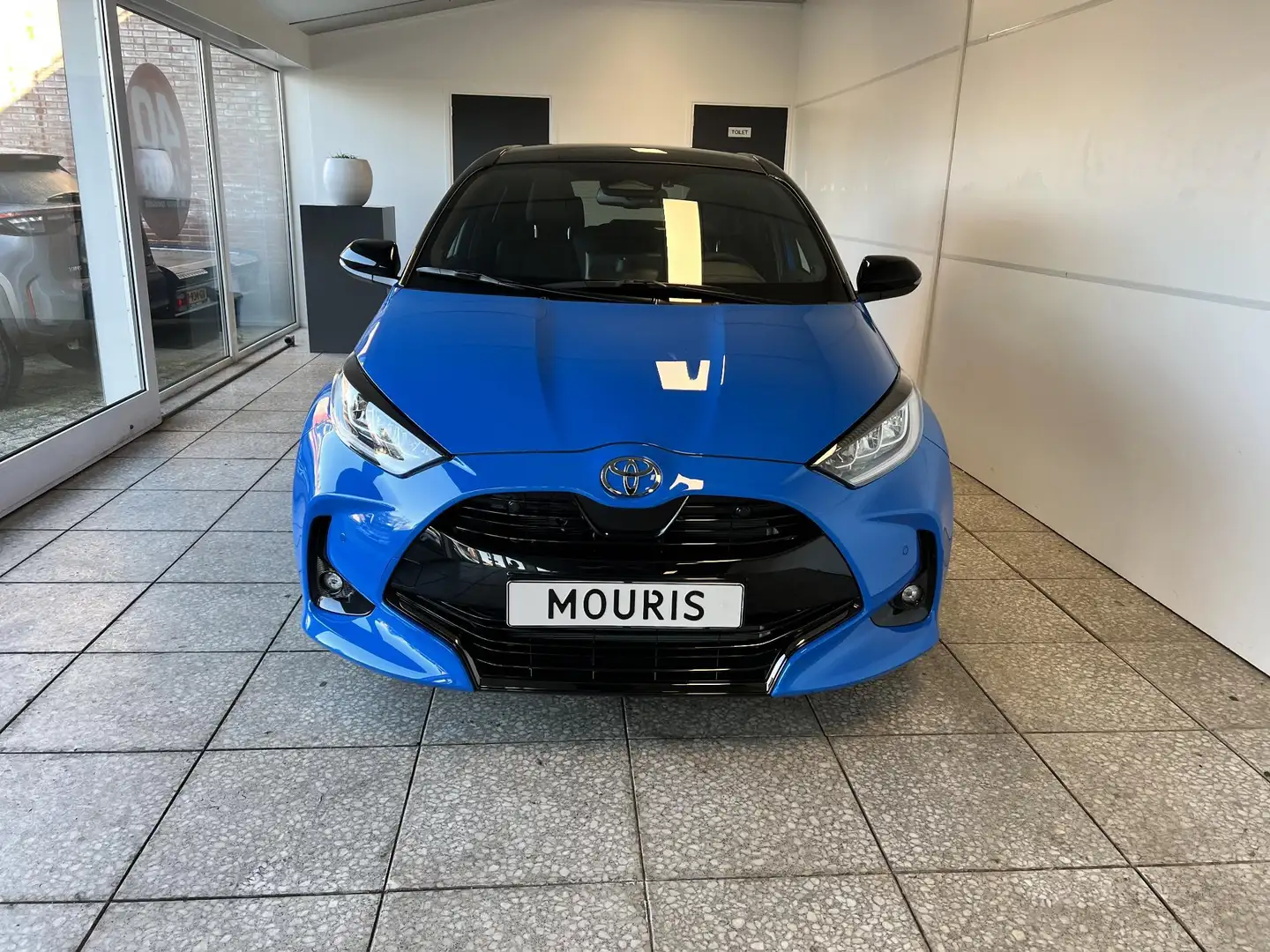 Toyota Yaris 1.5 Hybrid 130 Launch Edition Blauw - 2