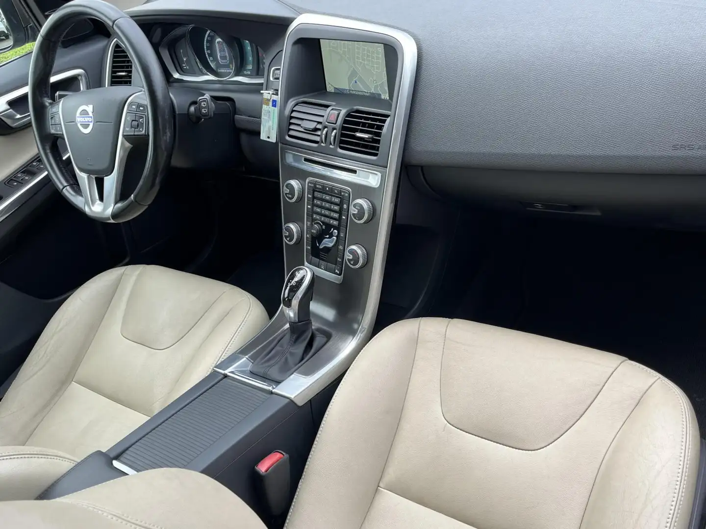 Volvo XC60 2.0 T5 245PK AUT8 Summum PANO+20INCH+TREKHAAK Brun - 2