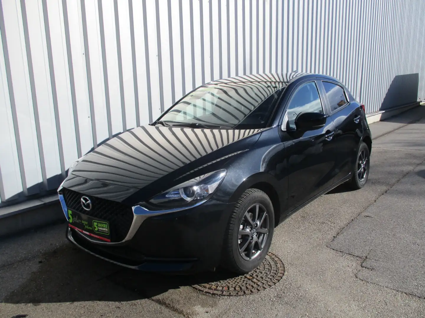 Mazda 2 G90 Takumi LED+SHZ+Kam.+KlimaA+LM+PDC+SpurW Schwarz - 2