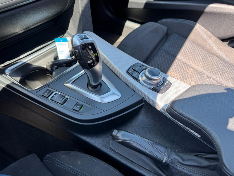 BMW 320 d Touring Automatik M-Paket *Pano*8fach* — photo 12