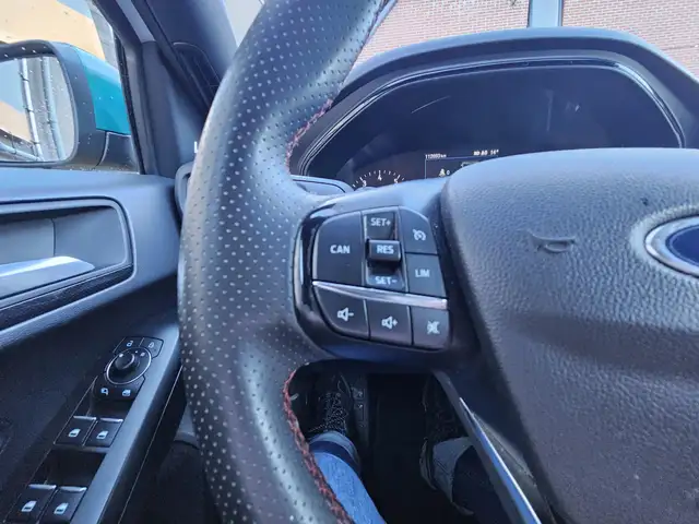Ford Focus view 17