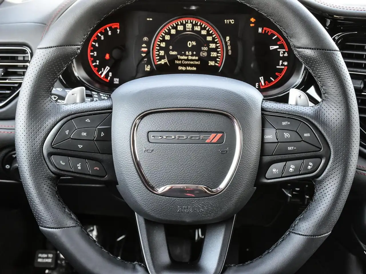 Dodge Durango снимка Dodge Durango
