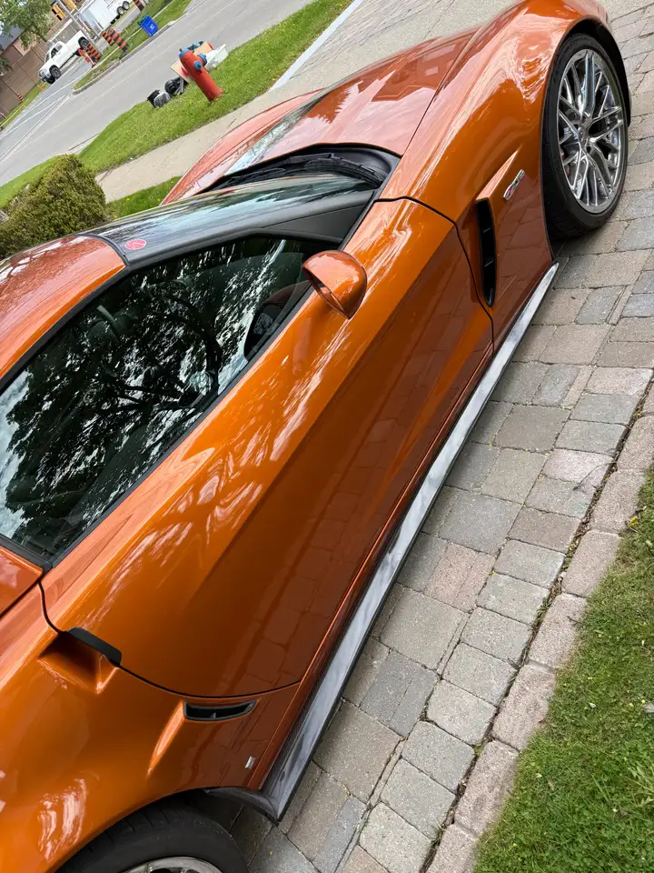 Chevrolet Corvette снимка Chevrolet Corvette