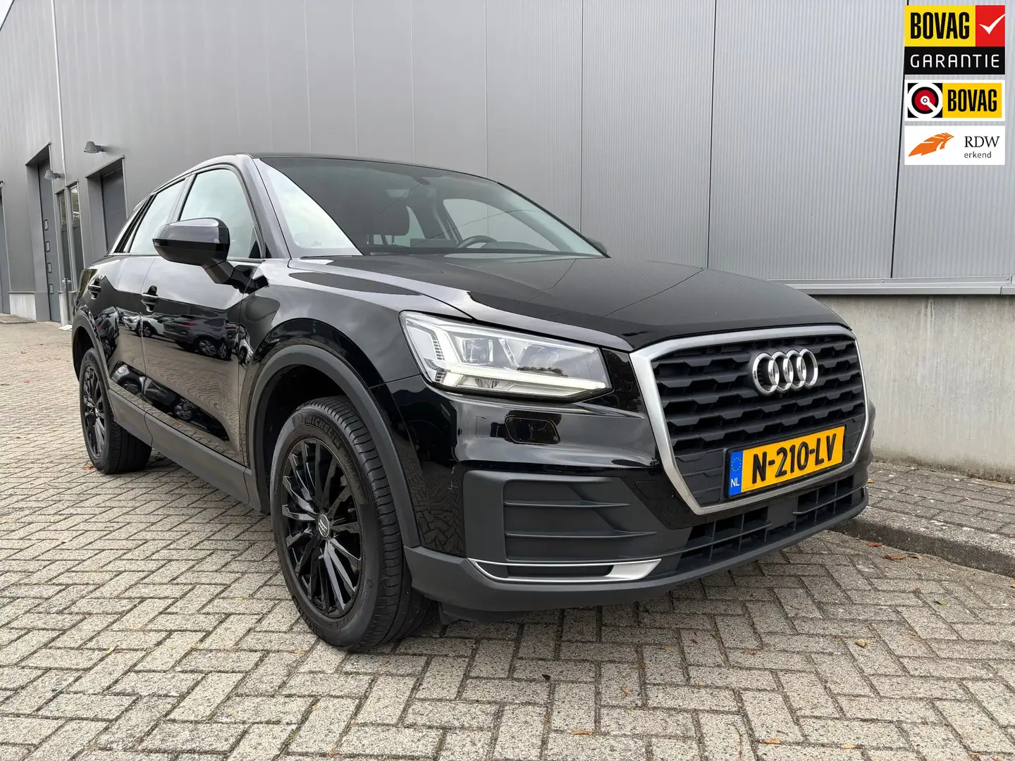 Audi Q2 1.0 TFSI Sport Pro Line S Zwart - 1