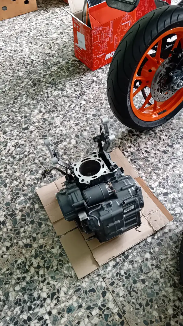 KTM 390 Duke abs Arancione - 2