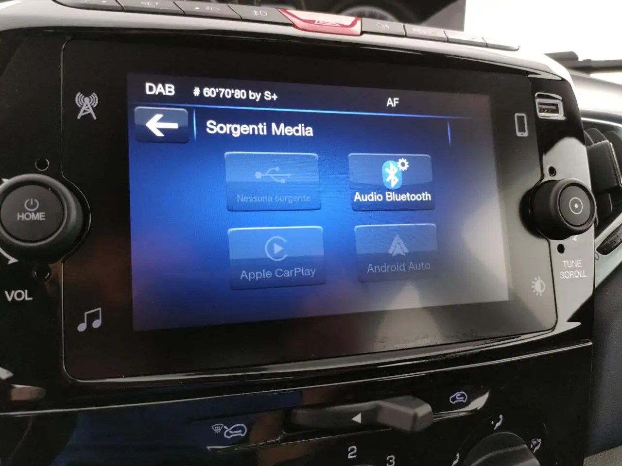 Lancia Ypsilon 2024 — фото 13