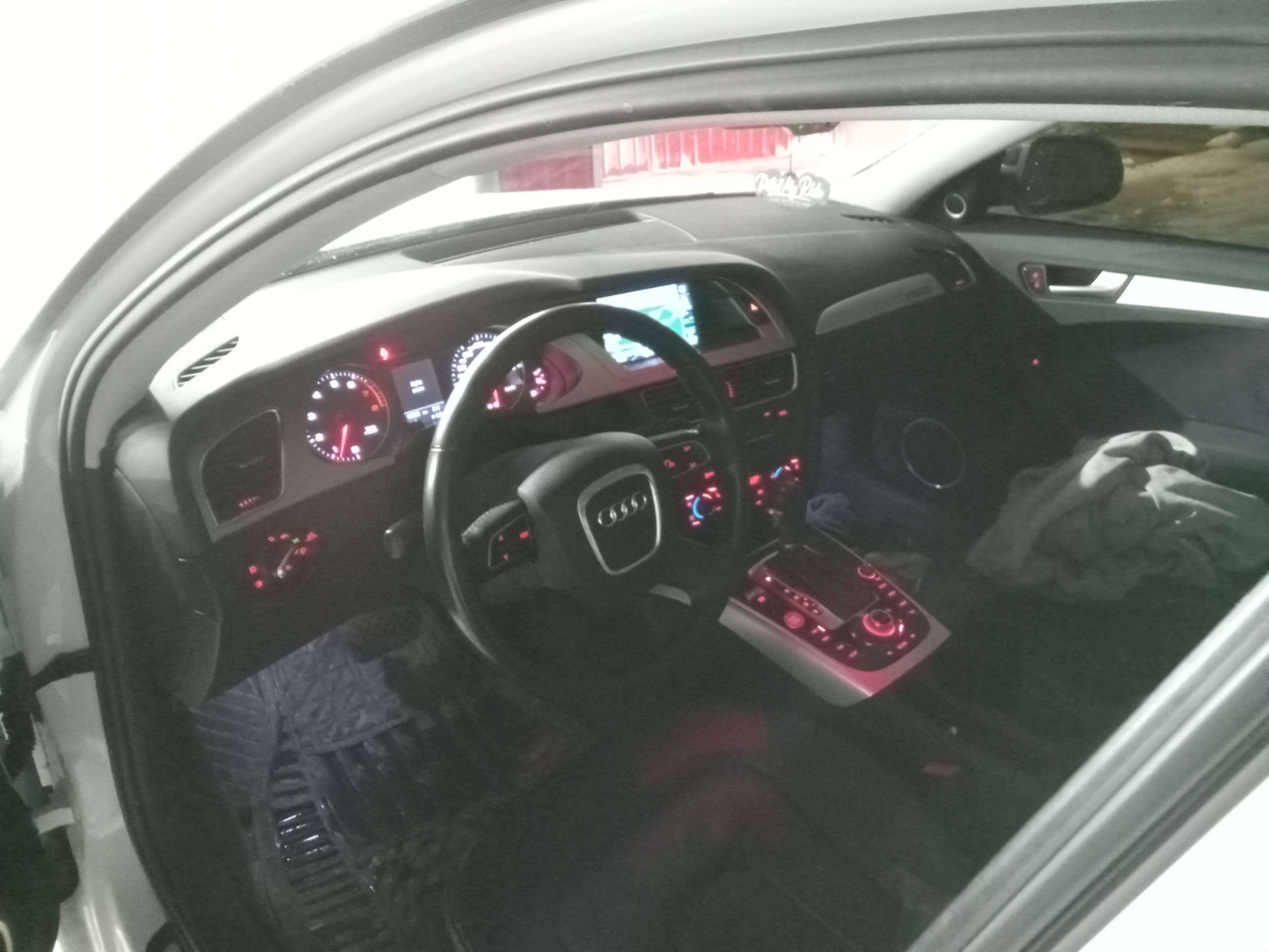 2012 Audi A4 Quattro Prestige model thumb 10