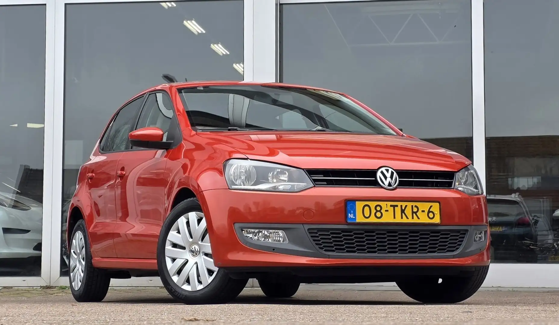 Volkswagen Polo 1.2 TSI Comfortline 2e Eigenaar Automaat Airco Cru Oranje - 2