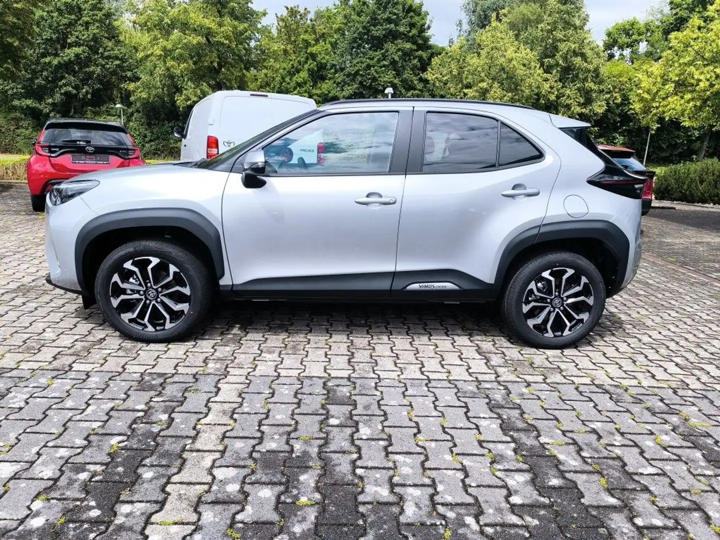 Toyota Yaris Cross Hybrid 130 1.5 VVT-i Teamplayer Silber - 2