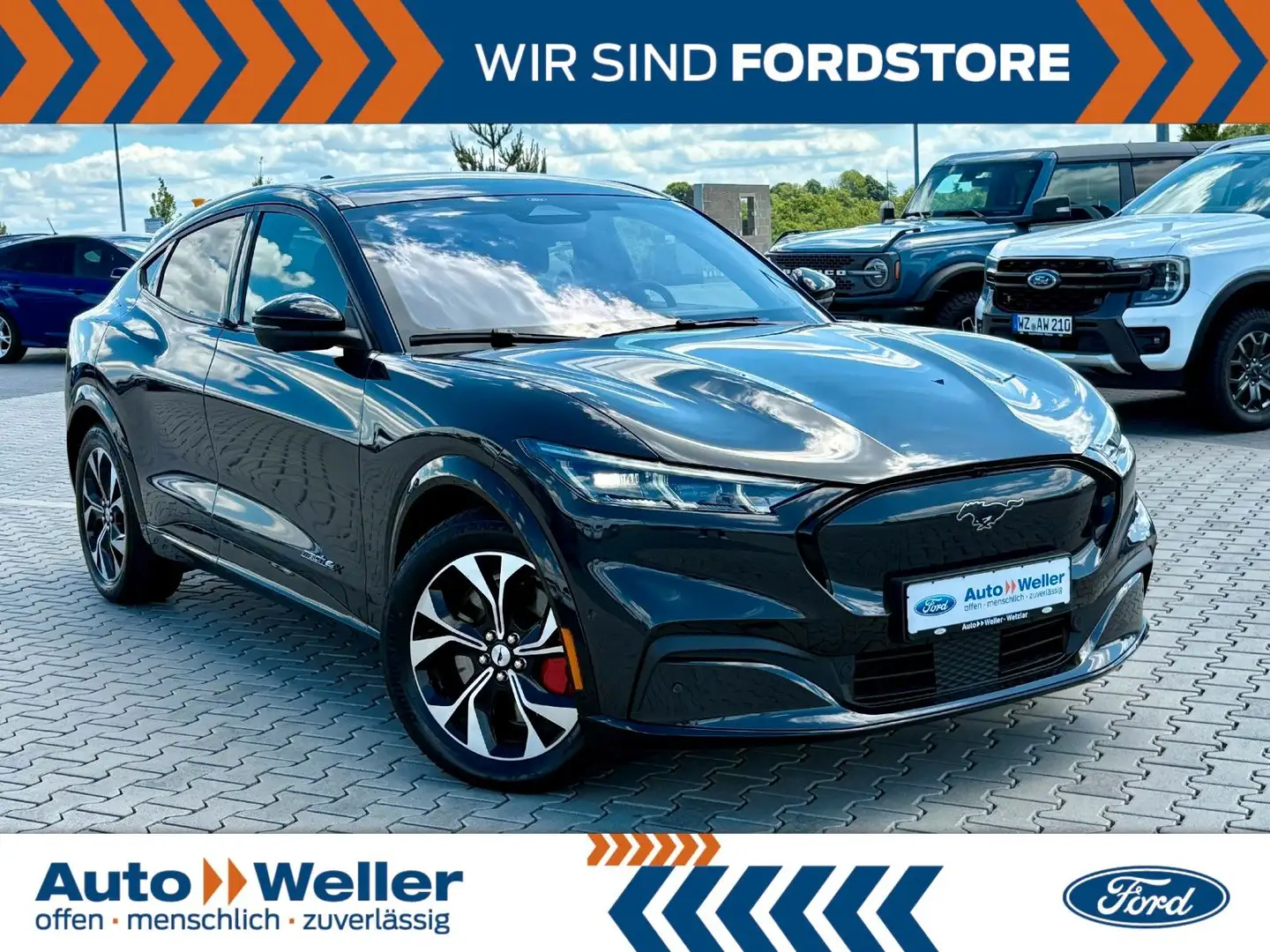Ford Mustang Mach-E Premium AWD Extended Range PANO Grau - 1