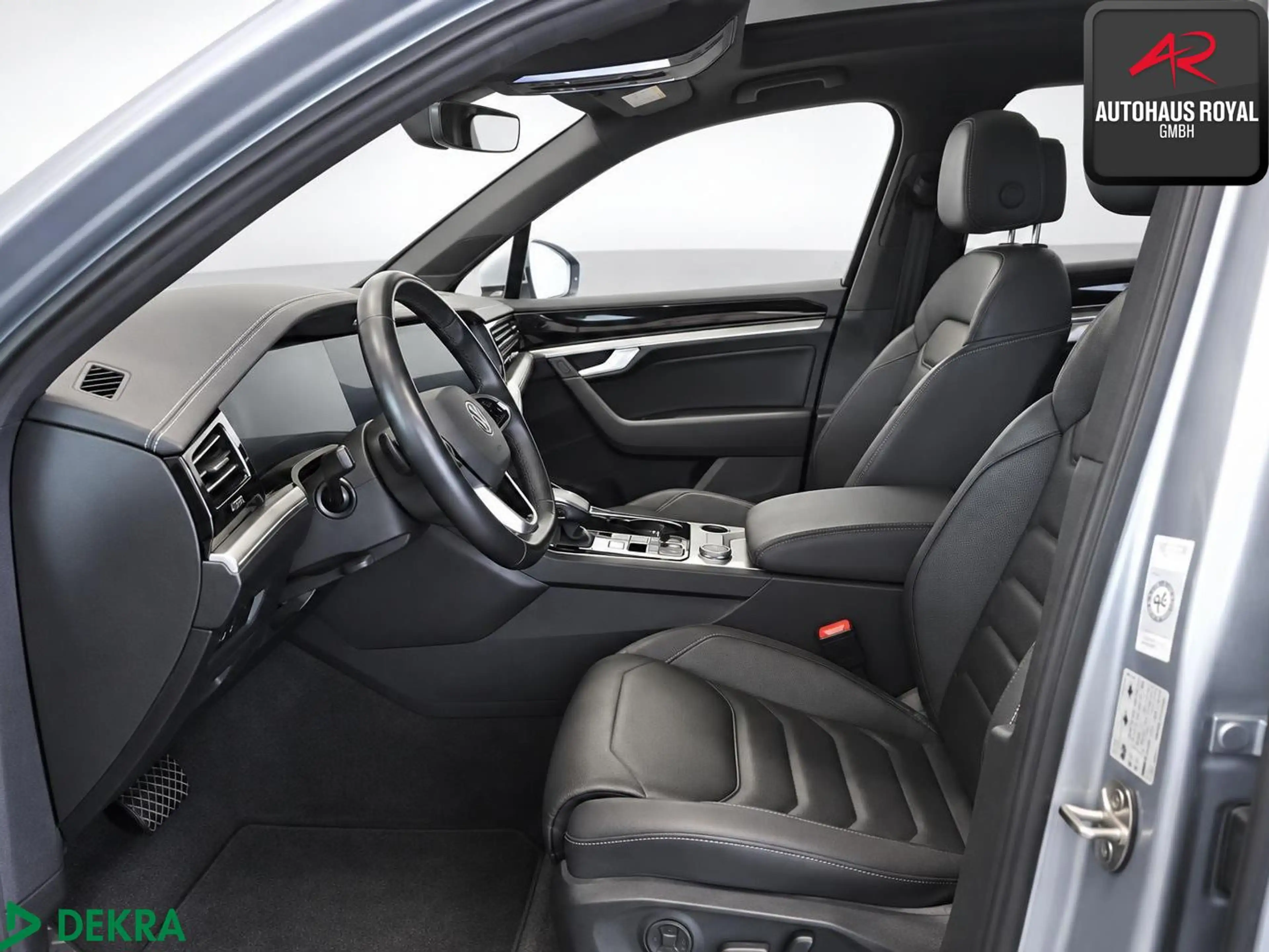 Volkswagen Touareg 3.0 TDI 4M STANDHZ,KEYLESS,SITZKLIMA,AHK — photo 6