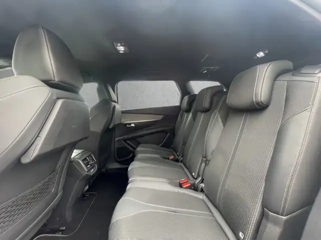 Peugeot 5008 view 8