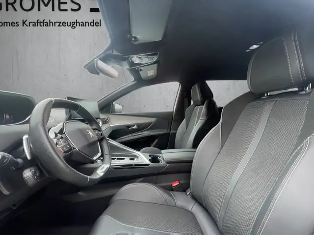 Peugeot 5008 view 9