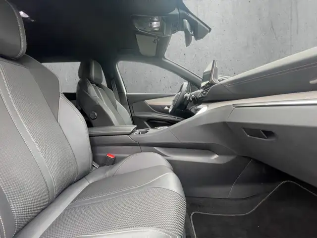 Peugeot 5008 view 13