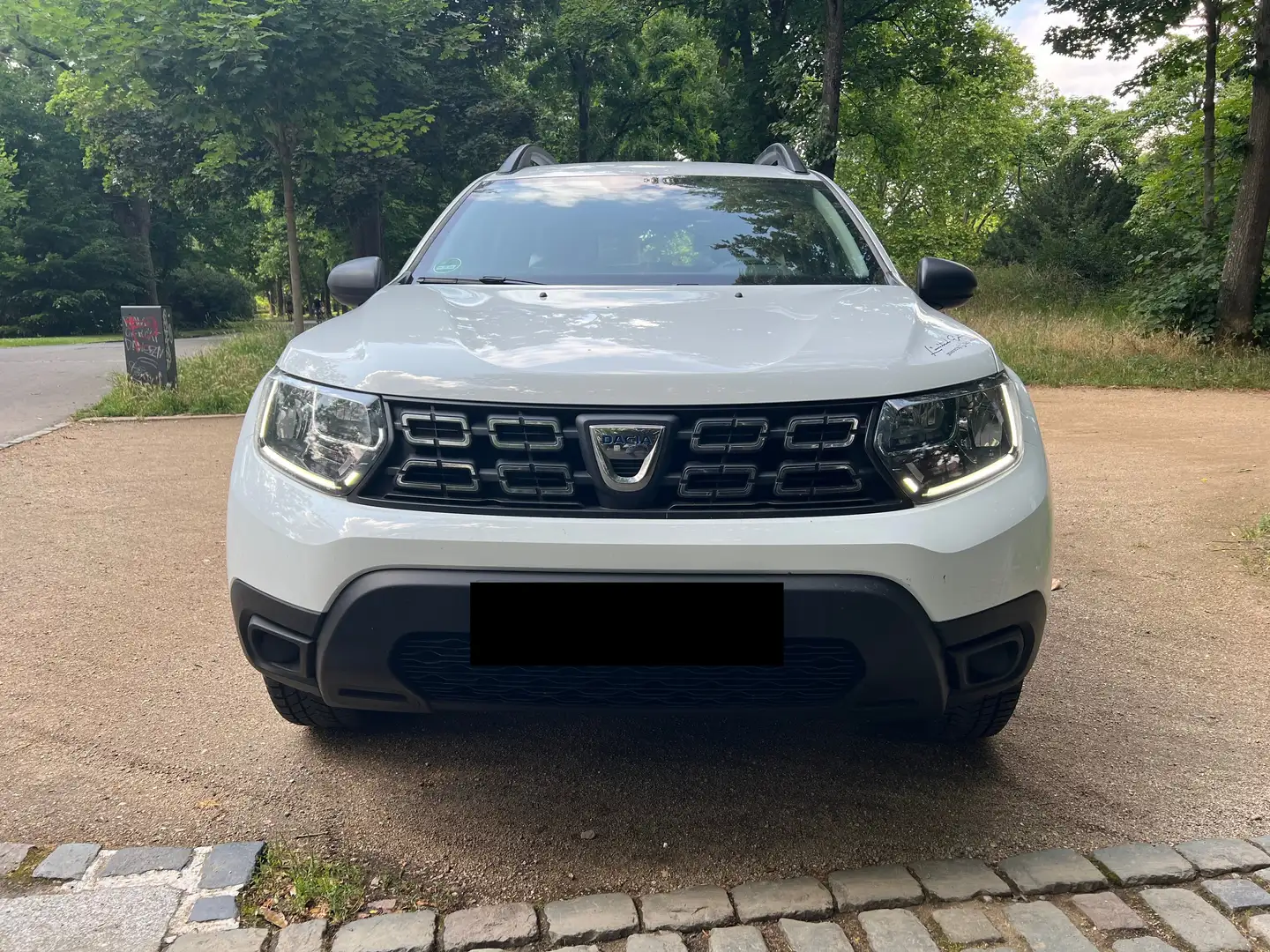 Dacia Duster Access Benzin-LPG/AHK/Garantie/1 Hand - 1