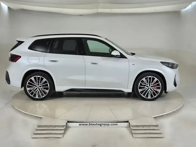 BMW X1 view 5