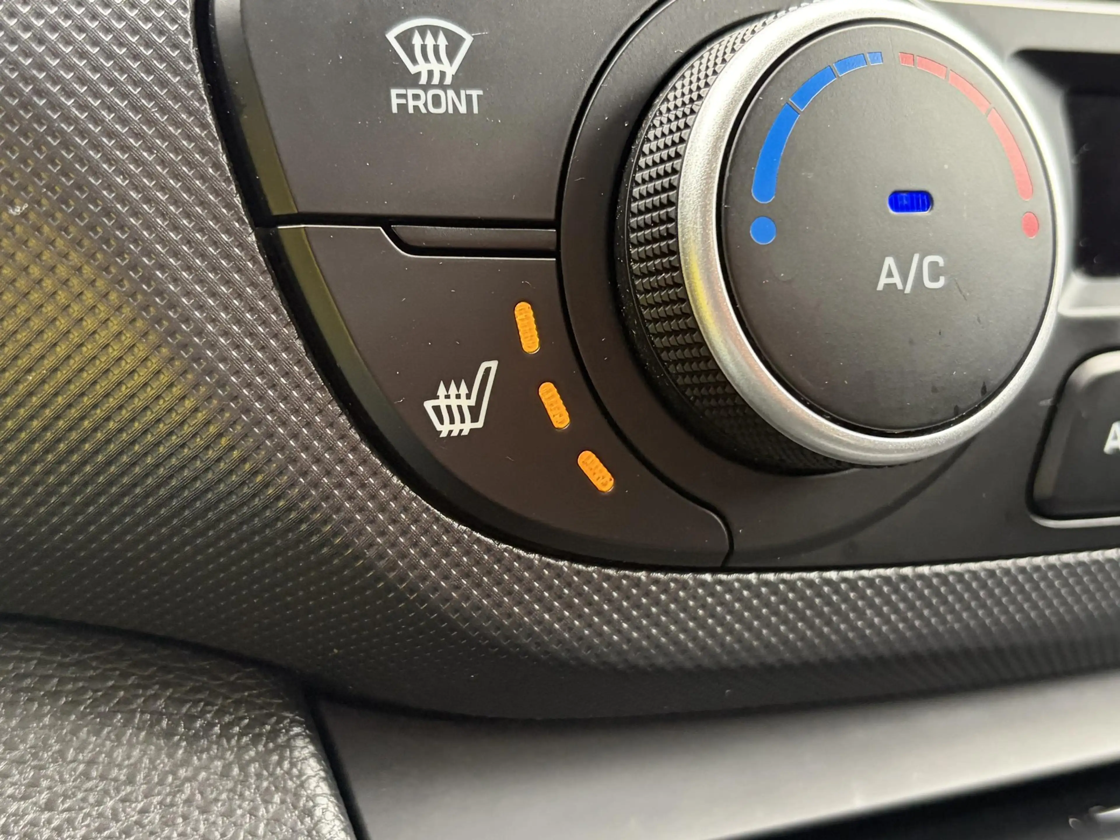 Hyundai i10 1.0 Premium / Trekhaak / Stoel en stuurverwarming — photo 20